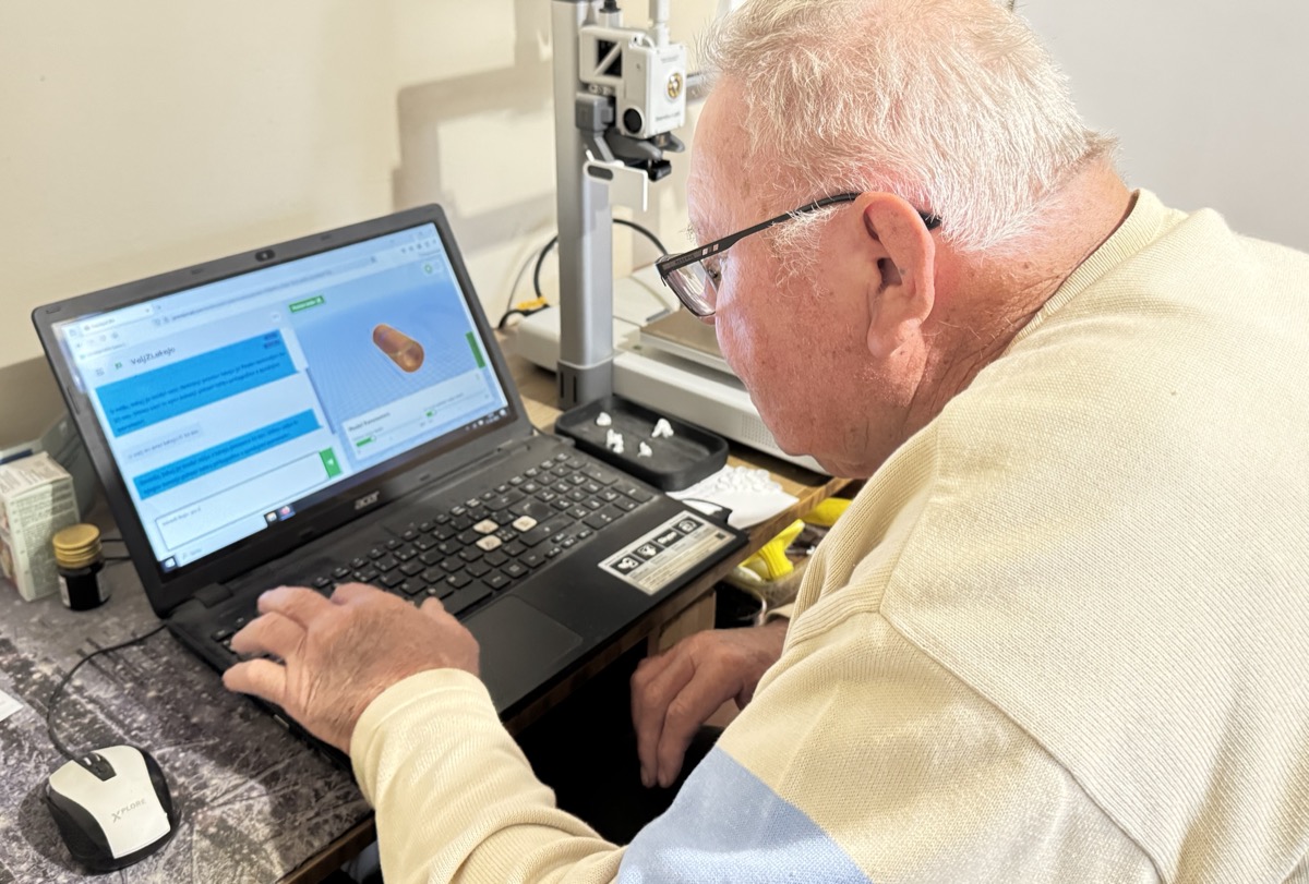 Grandpa using GrandpaCAD interface